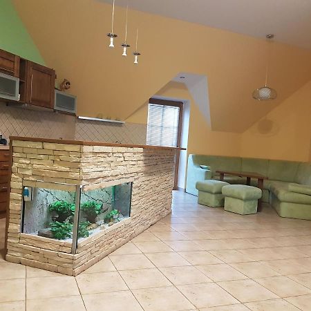 Apartmán V aleji Slavkov u Brna Exterior foto