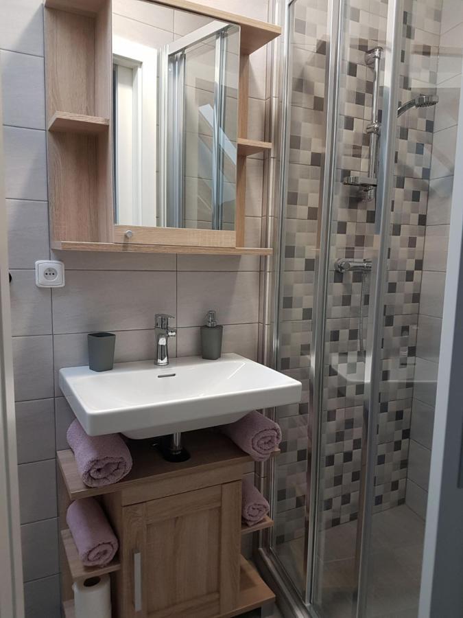 Apartmán V aleji Slavkov u Brna Exterior foto